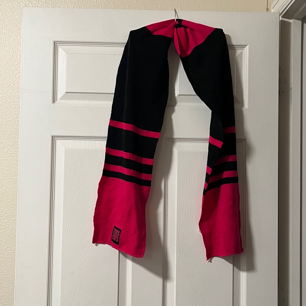 Chic Black and Pink Striped Scarf
